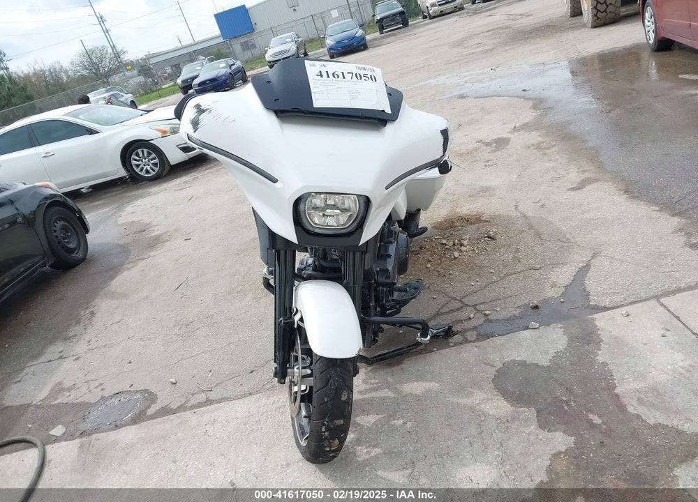 2024 HARLEY-DAVIDSON FLHX VIN: 1HD1KB715RB603695
