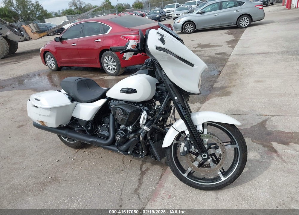 2024 HARLEY-DAVIDSON FLHX VIN: 1HD1KB715RB603695