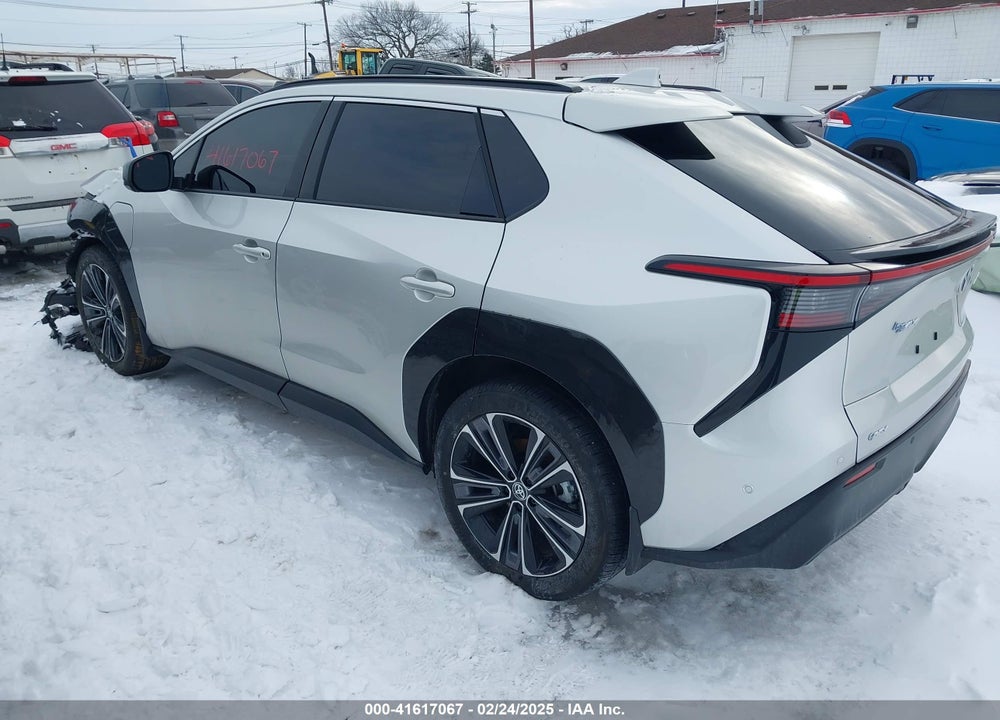 2024 TOYOTA BZ4X LIMITED VIN: JTMABACA5RA077723