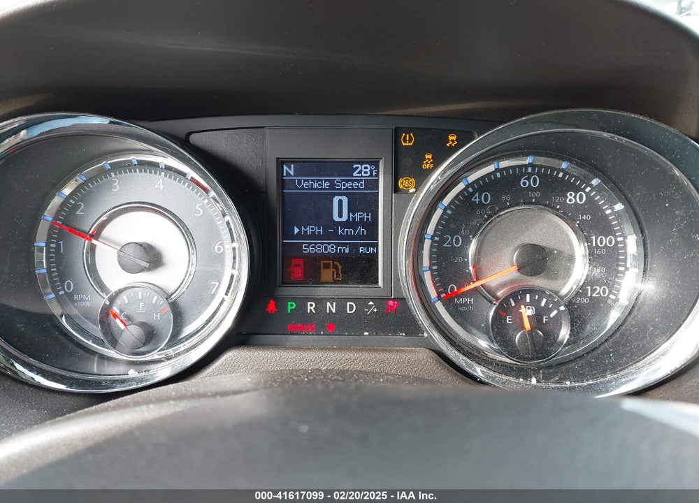 2013 CHRYSLER TOWN & COUNTRY VIN: 2C4RC1CG2DR747513