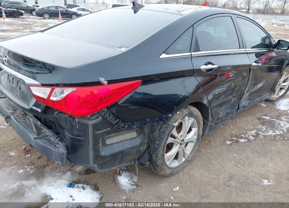 2011 HYUNDAI SONATA VIN: 5NPEC4ACXBH038709