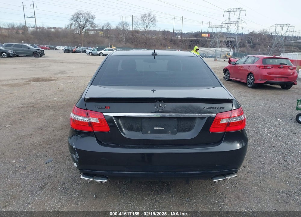 2013 MERCEDES-BENZ E 550 4MATIC VIN: WDDHF9BB2DA743379