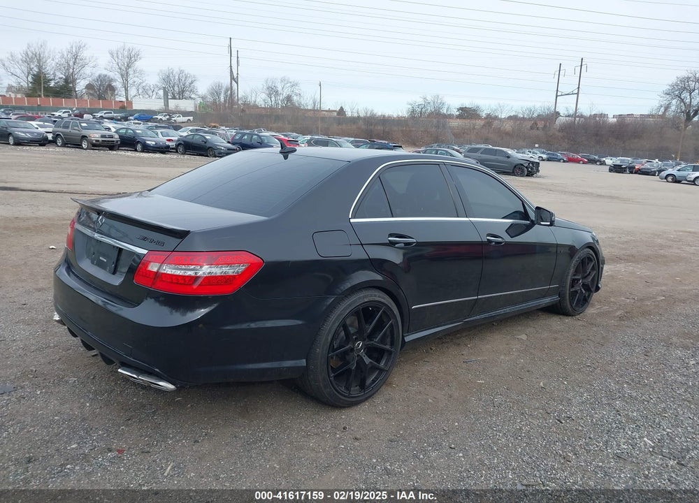 2013 MERCEDES-BENZ E 550 4MATIC VIN: WDDHF9BB2DA743379