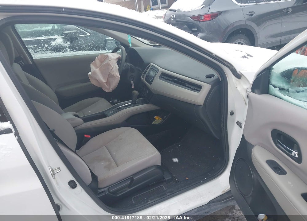 2016 HONDA HR-V LX VIN: 3CZRU6H37GM711693
