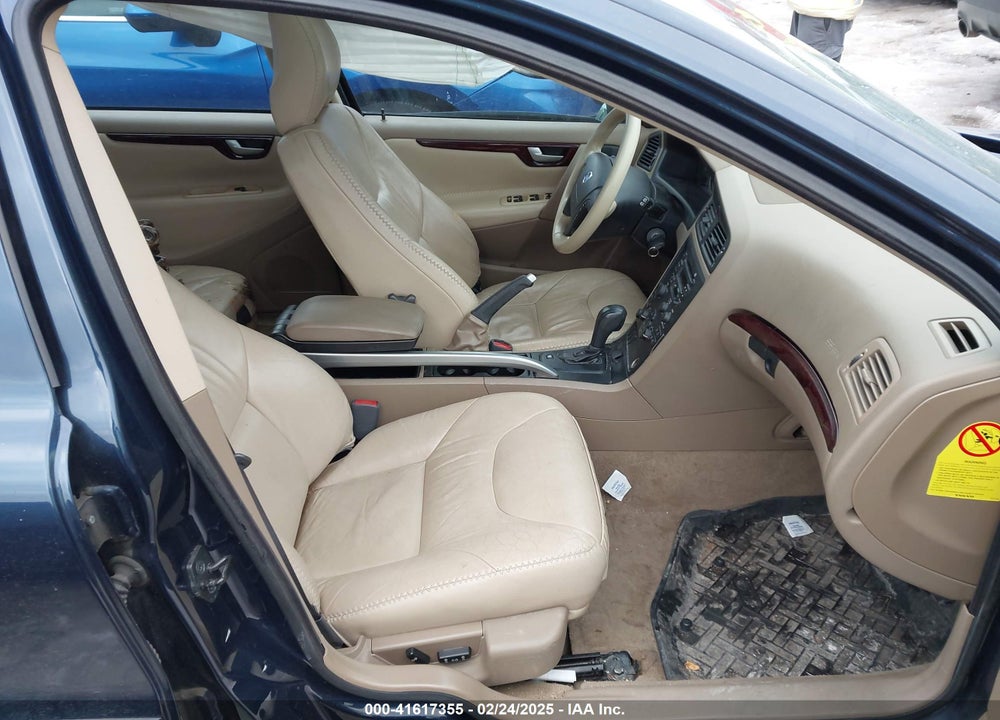 2004 VOLVO XC70 VIN: YV1SZ59H141162878