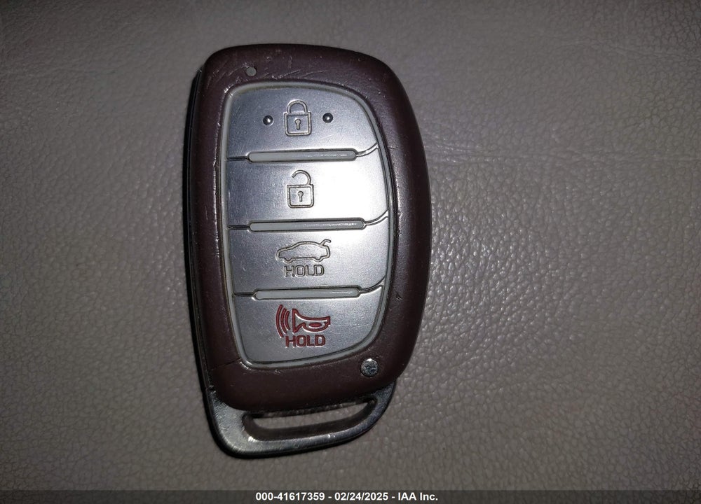 2015 HYUNDAI SONATA VIN: 5NPE34AF9FH108264
