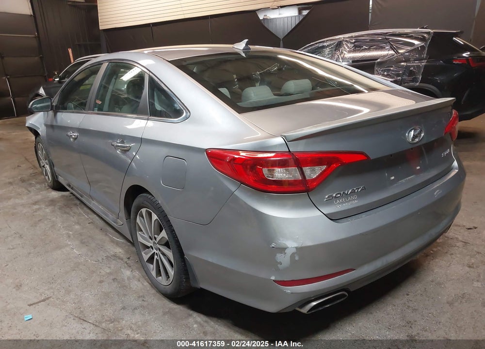 2015 HYUNDAI SONATA VIN: 5NPE34AF9FH108264