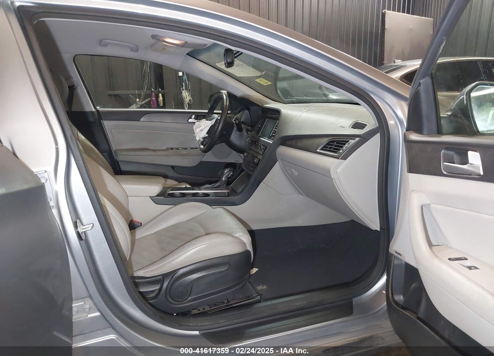 2015 HYUNDAI SONATA VIN: 5NPE34AF9FH108264