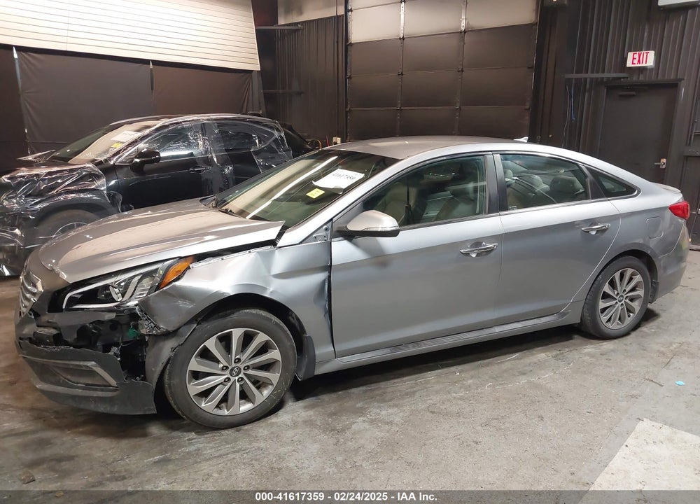 2015 HYUNDAI SONATA VIN: 5NPE34AF9FH108264