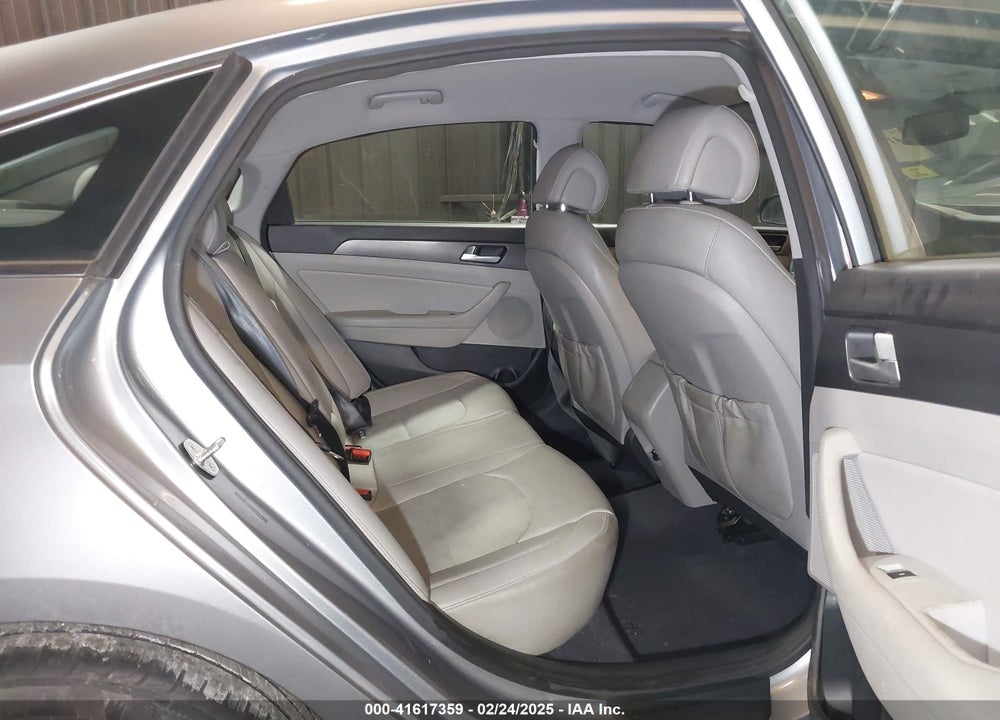 2015 HYUNDAI SONATA VIN: 5NPE34AF9FH108264