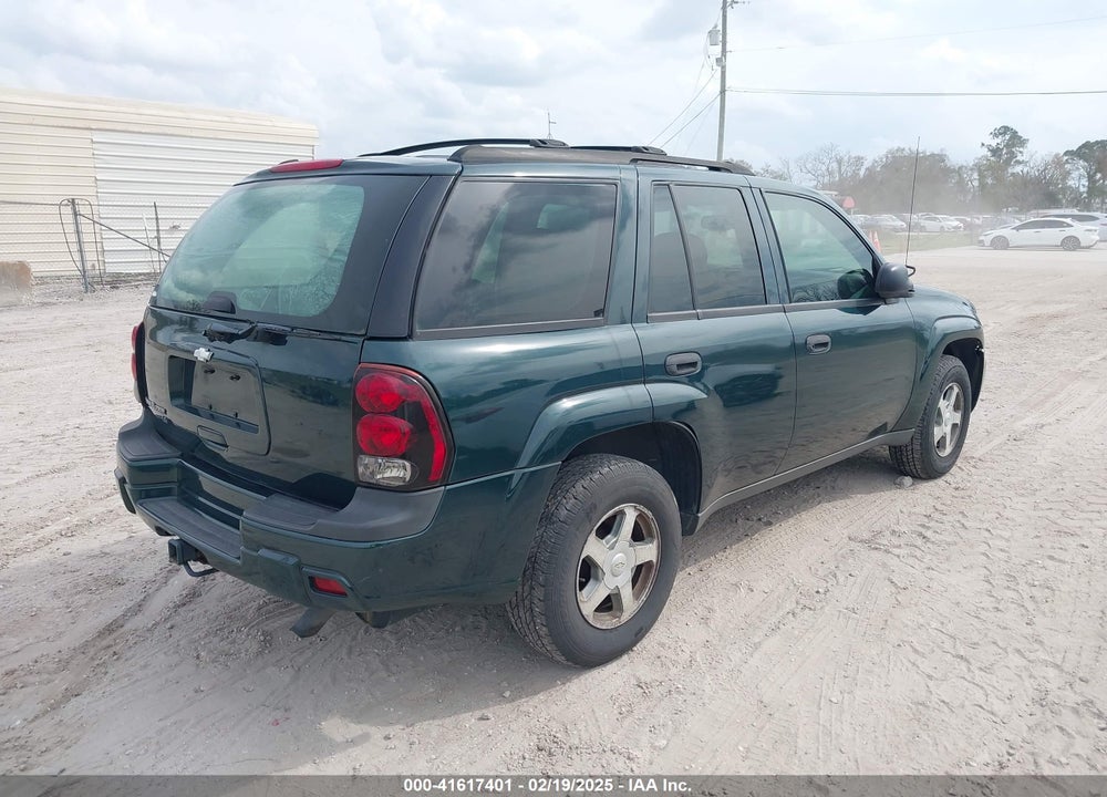 2005 CHEVROLET TRAILBLAZER LS VIN: 1GNDS13S152329419