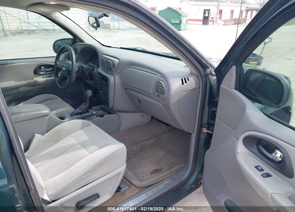 2005 CHEVROLET TRAILBLAZER LS VIN: 1GNDS13S152329419