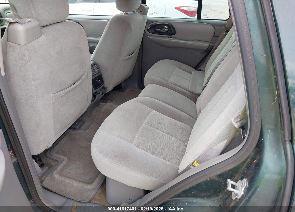 2005 CHEVROLET TRAILBLAZER LS VIN: 1GNDS13S152329419