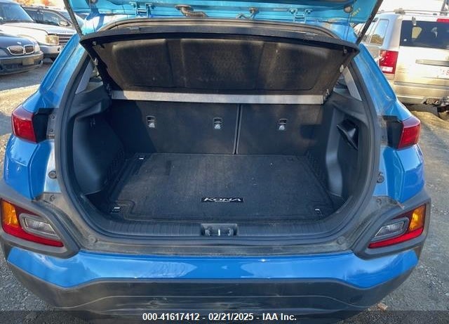 2018 HYUNDAI KONA SE VIN: KM8K1CAA8JU101050