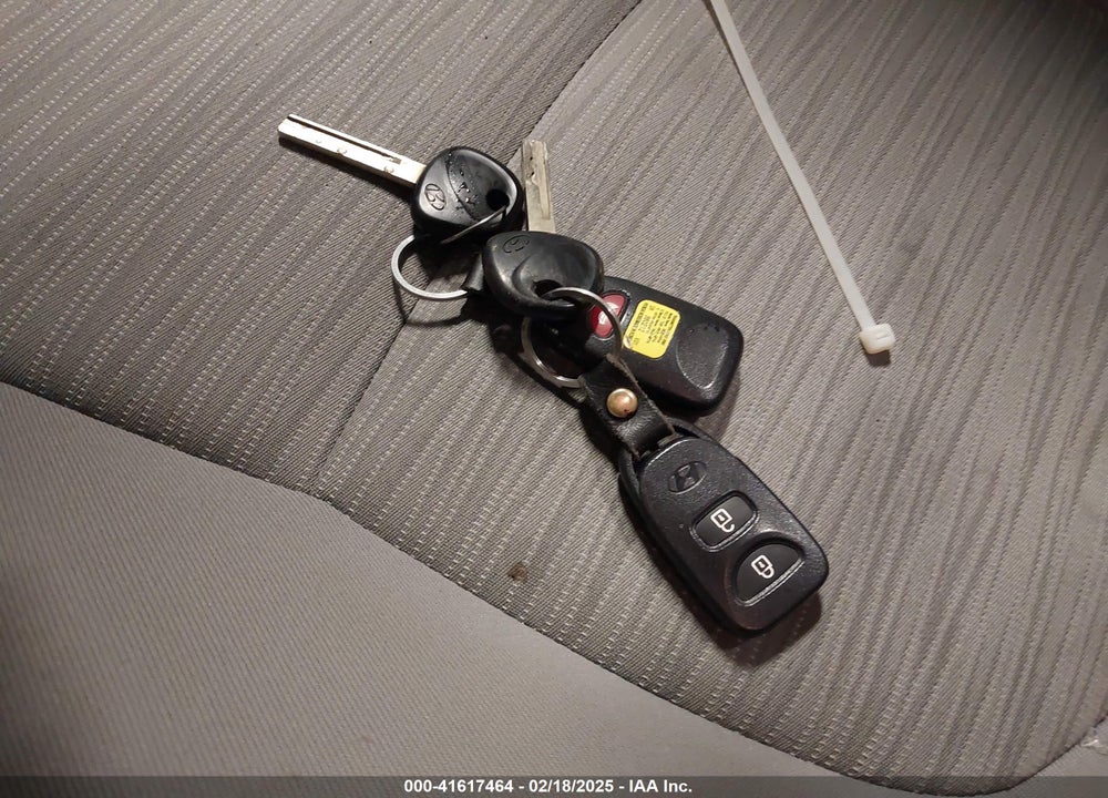 2017 HYUNDAI ACCENT VIN: KMHCT4AE7HU347198
