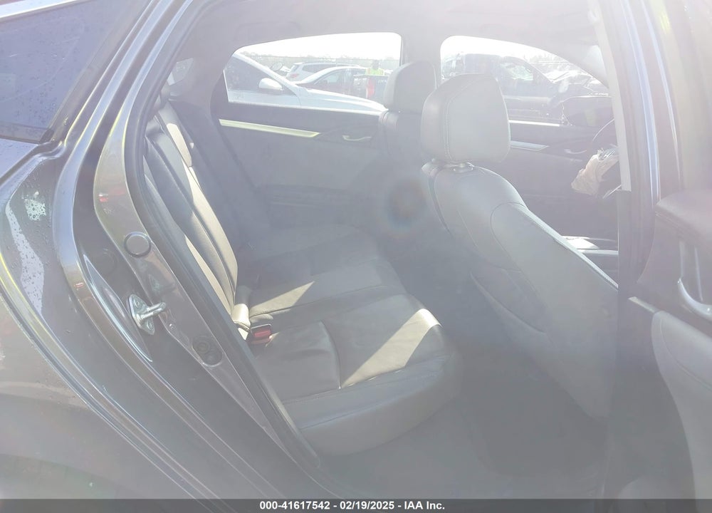 2017 HONDA CIVIC VIN: 19XFC1F92HE020072