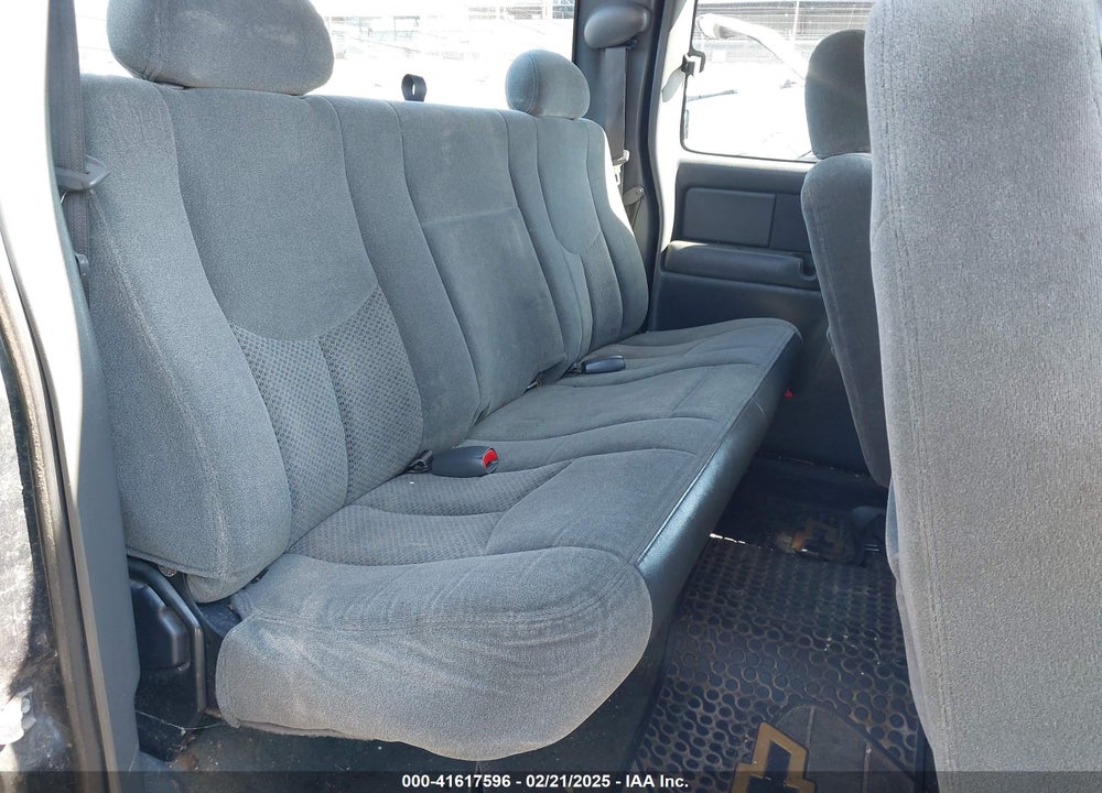 2004 CHEVROLET SILVERADO 1500 LS VIN: 1GCEC19V64Z228099