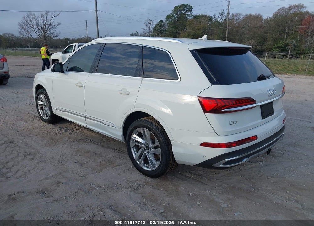 2024 AUDI Q7 VIN: WA1ACBF79RD001840