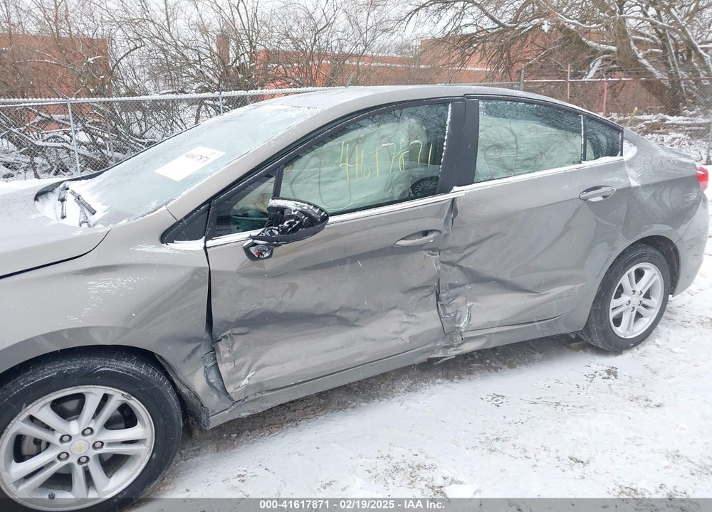 2018 CHEVROLET CRUZE VIN: 1G1BE5SM8J7224299
