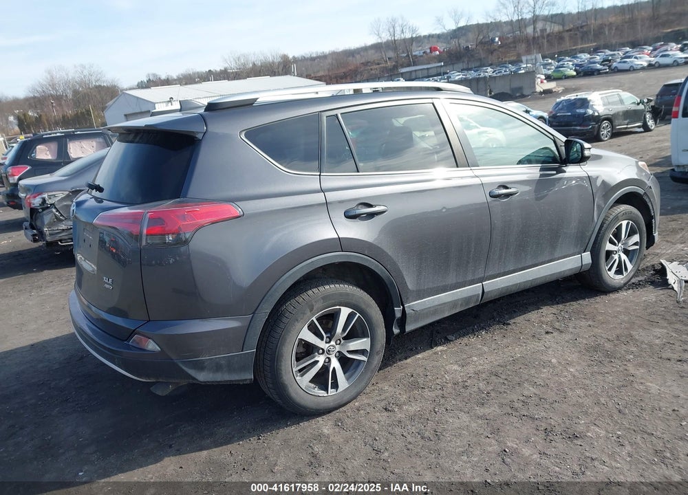 2016 TOYOTA RAV4 XLE VIN: 2T3RFREV1GW512127