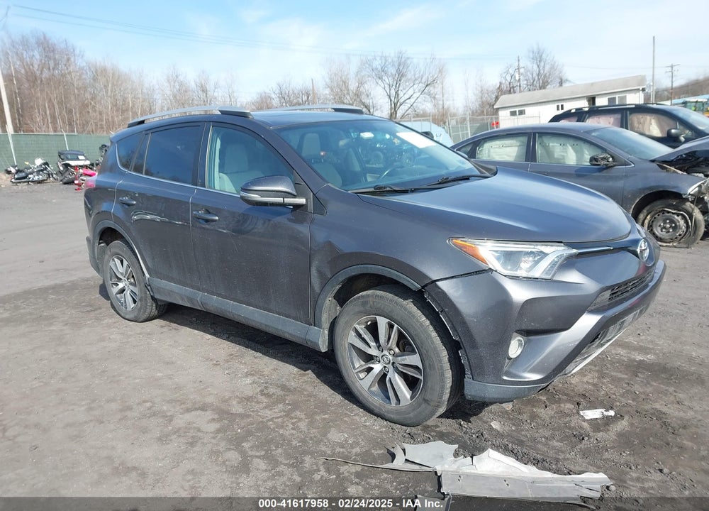 2016 TOYOTA RAV4 XLE VIN: 2T3RFREV1GW512127