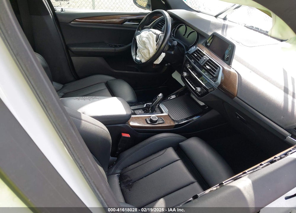 2019 BMW X3 VIN: 5UXTR7C52KLR50511