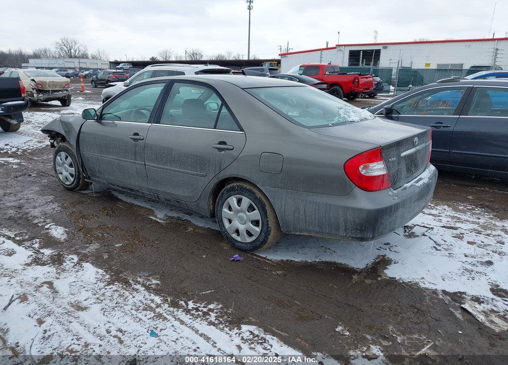 2002 TOYOTA CAMRY LE VIN: 4T1BE32K32U561617