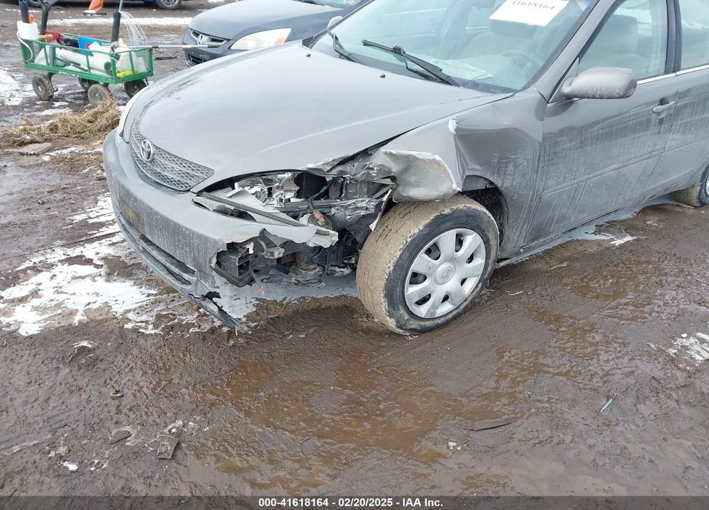 2002 TOYOTA CAMRY LE VIN: 4T1BE32K32U561617