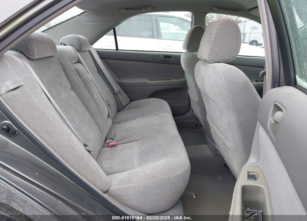 2002 TOYOTA CAMRY LE VIN: 4T1BE32K32U561617