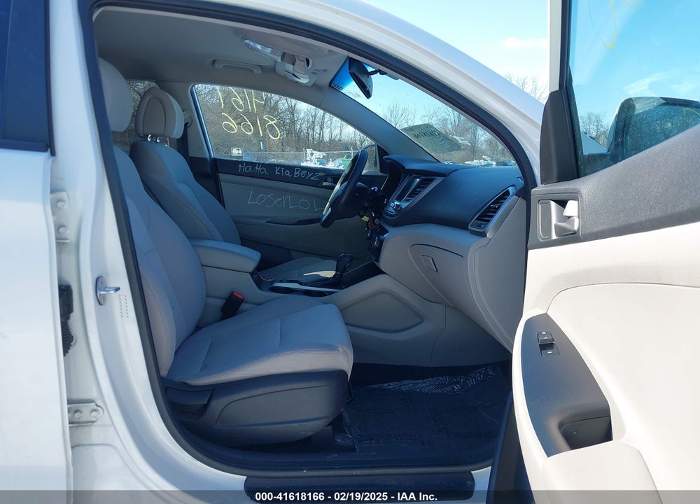 2018 HYUNDAI TUCSON SEL VIN: KM8J33A49JU671610