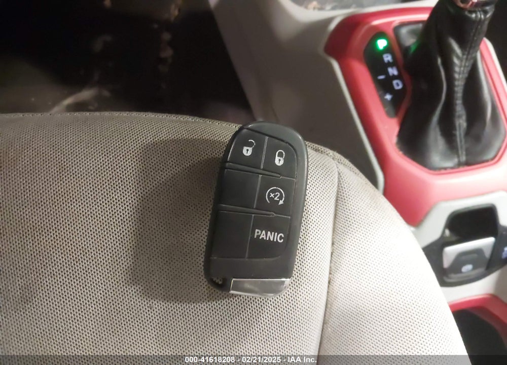 2015 JEEP RENEGADE LATITUDE VIN: ZACCJBBT4FPB81328