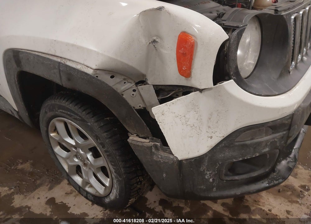 2015 JEEP RENEGADE LATITUDE VIN: ZACCJBBT4FPB81328