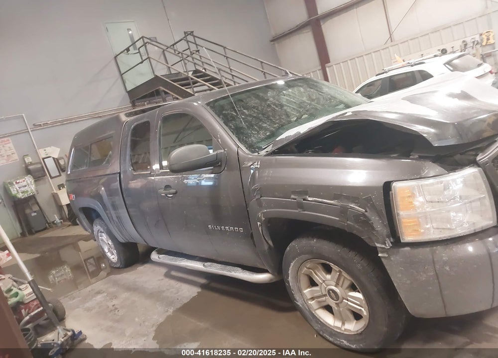 2010 CHEVROLET SILVERADO 1500 LT VIN: 1GCSKSE34AZ261209