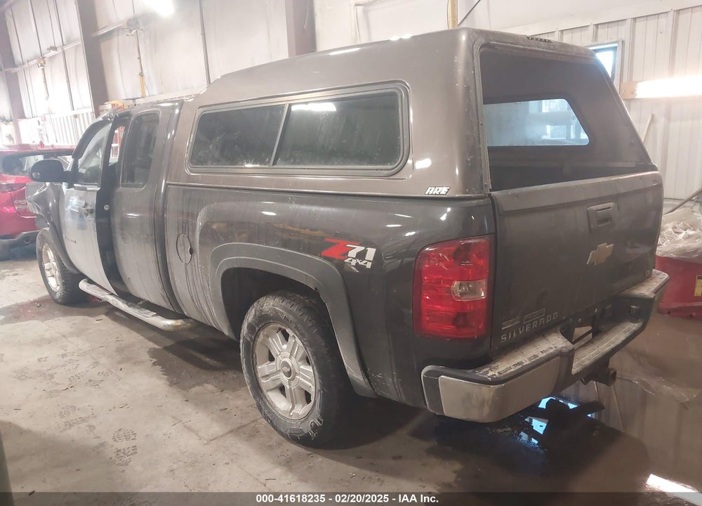 2010 CHEVROLET SILVERADO 1500 LT VIN: 1GCSKSE34AZ261209