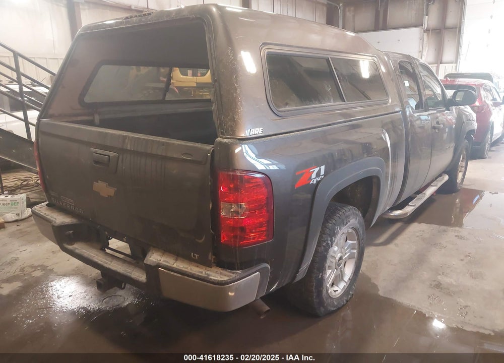 2010 CHEVROLET SILVERADO 1500 LT VIN: 1GCSKSE34AZ261209