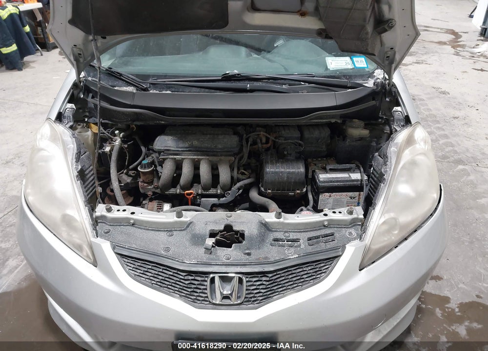 2011 HONDA FIT SPORT VIN: JHMGE8H54BC022288