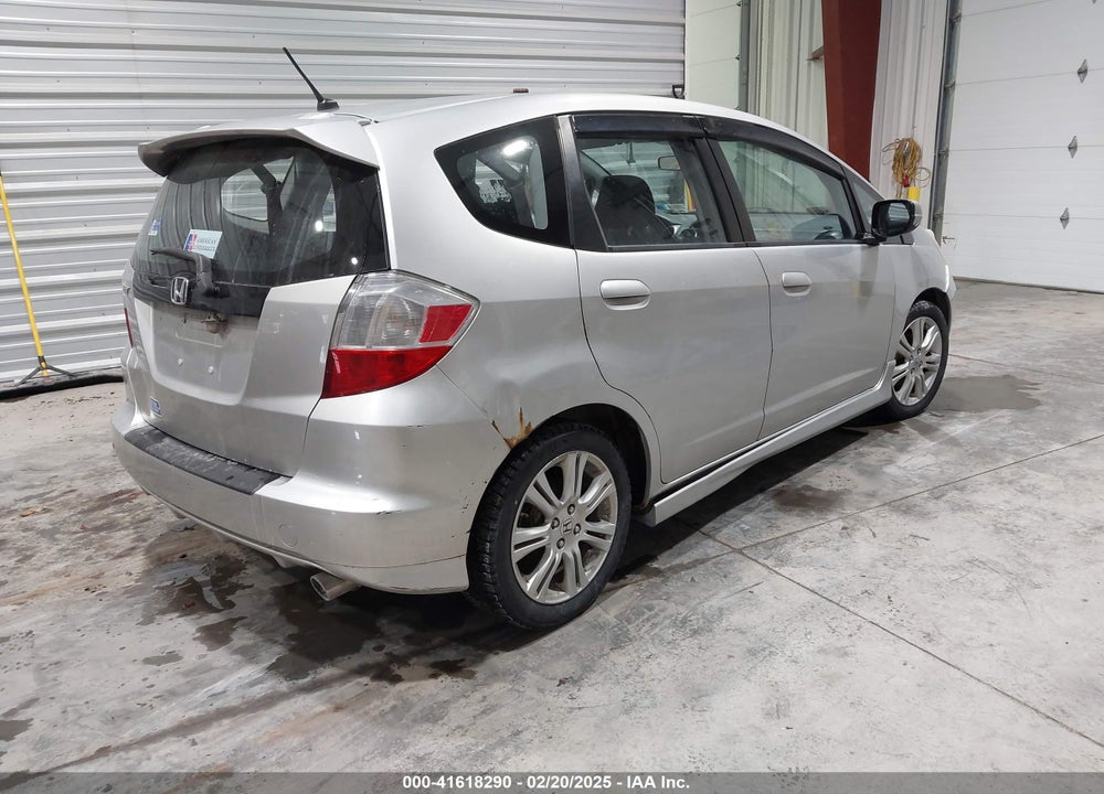 2011 HONDA FIT SPORT VIN: JHMGE8H54BC022288
