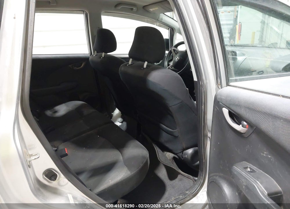 2011 HONDA FIT SPORT VIN: JHMGE8H54BC022288