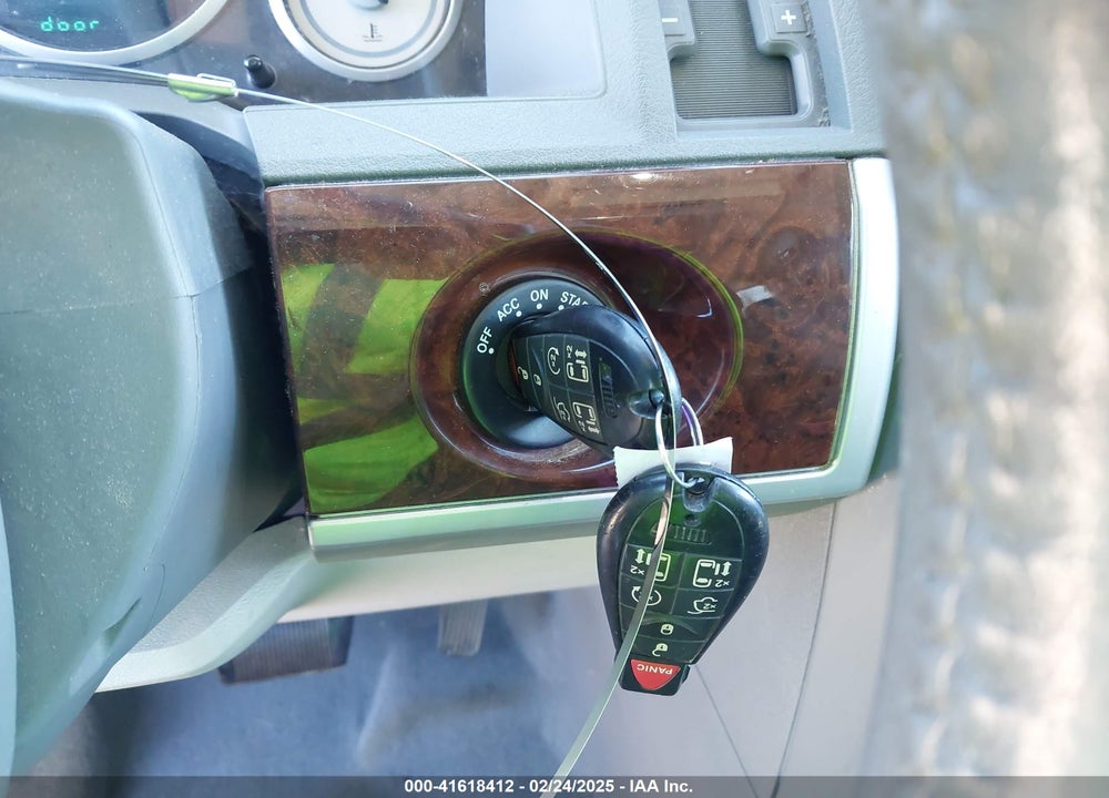 2010 CHRYSLER TOWN & COUNTRY TOURING VIN: 2A4RR5D18AR148718