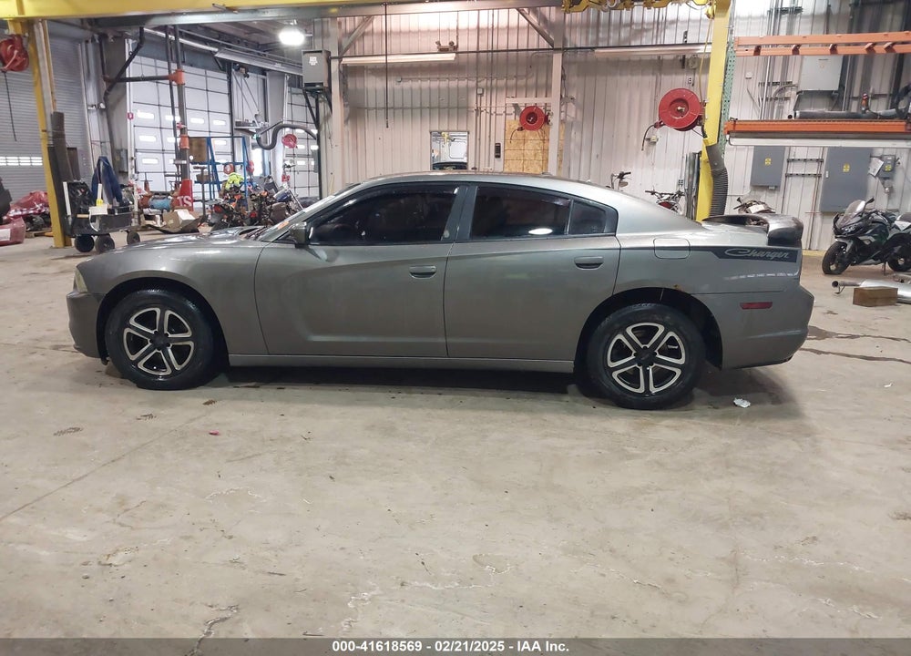 2011 DODGE CHARGER VIN: 2B3CL3CG2BH572301