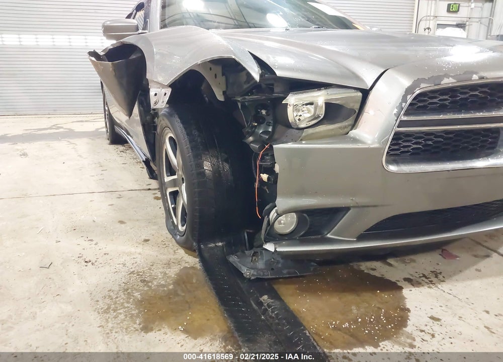 2011 DODGE CHARGER VIN: 2B3CL3CG2BH572301