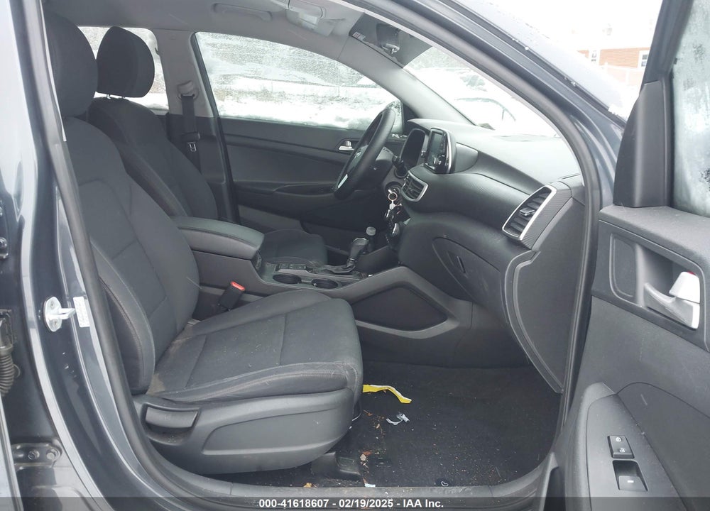 2019 HYUNDAI TUCSON SE VIN: KM8J2CA41KU939022