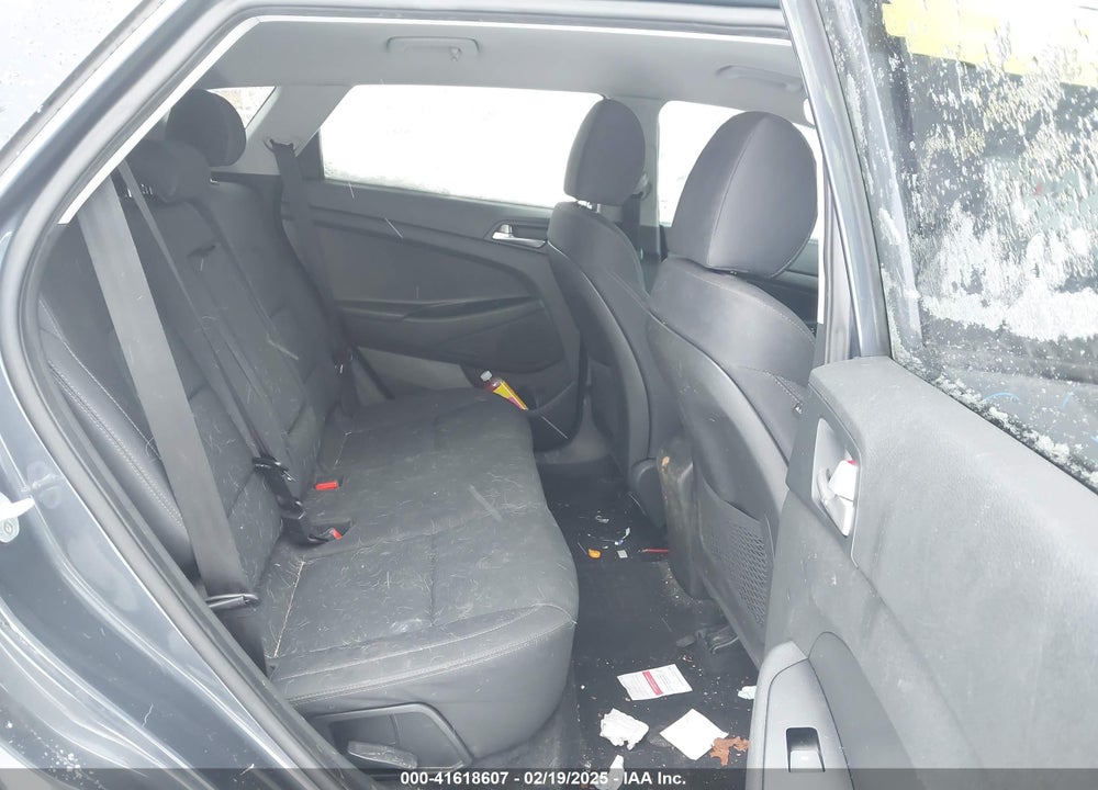 2019 HYUNDAI TUCSON SE VIN: KM8J2CA41KU939022