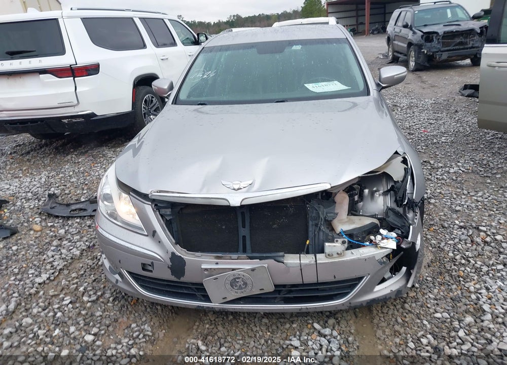 2013 HYUNDAI GENESIS VIN: KMHGC4DD1DU213446