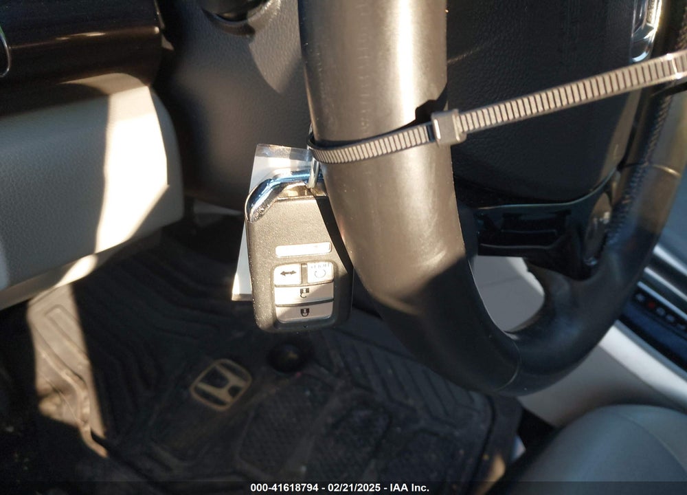 2017 HONDA ACCORD VIN: 1HGCR2F89HA250386