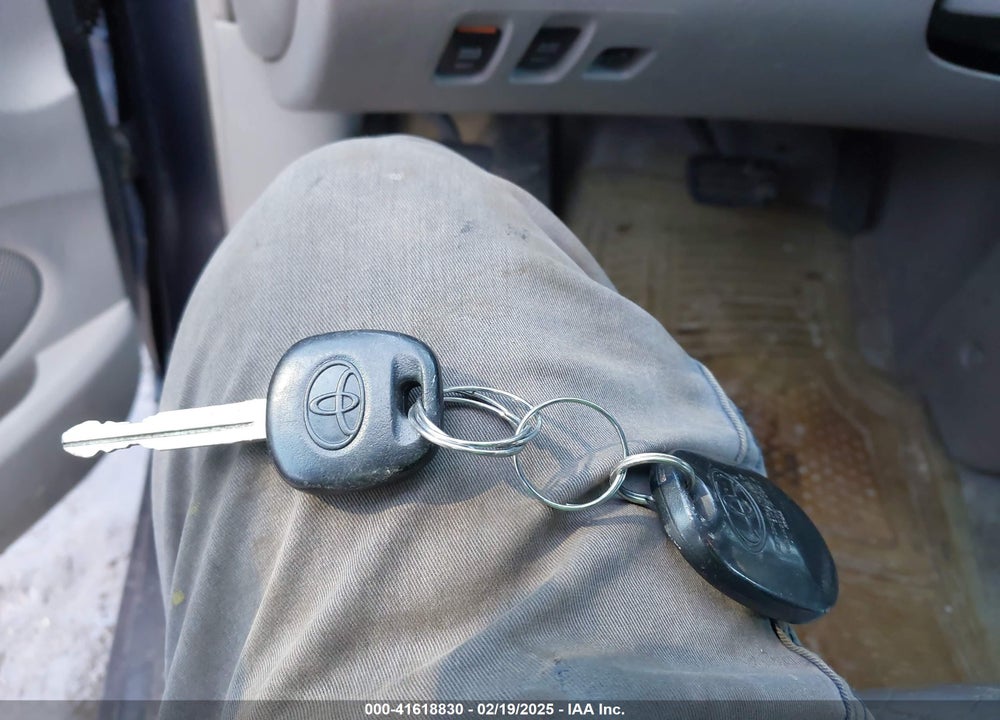 2006 TOYOTA SIENNA XLE VIN: 5TDBA22C86S070523