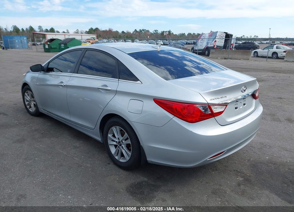 2013 HYUNDAI SONATA VIN: 5NPEB4AC1DH664669