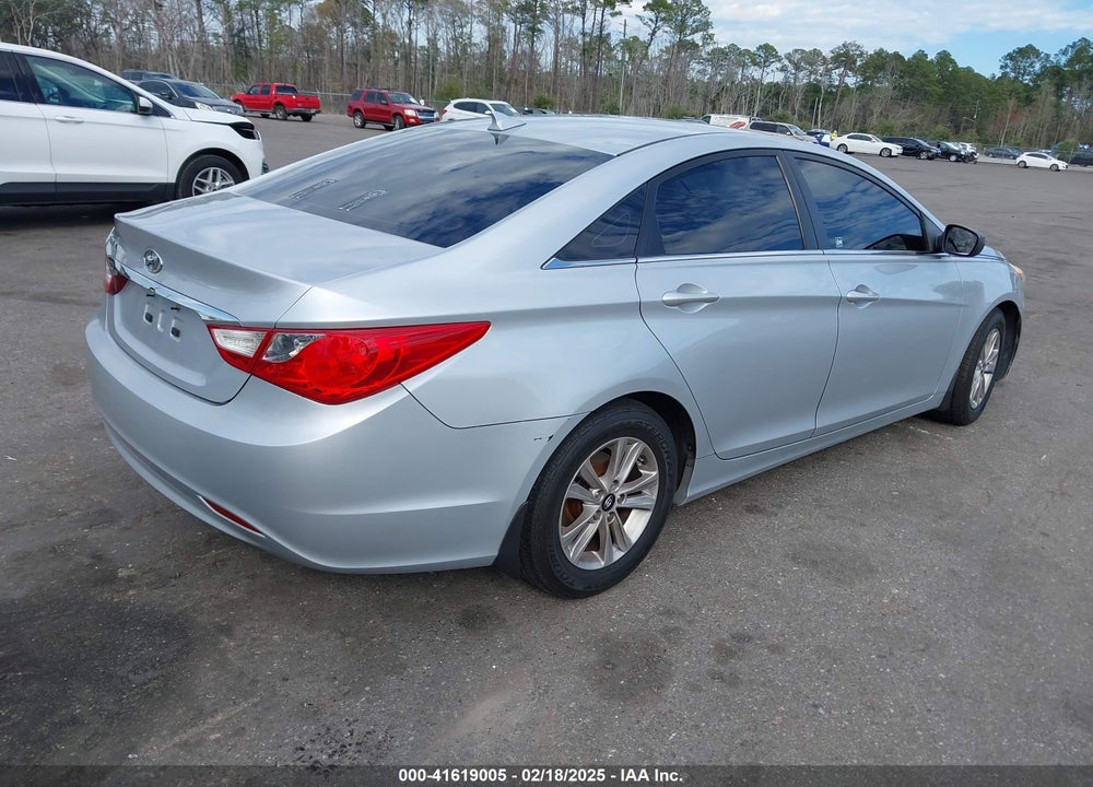 2013 HYUNDAI SONATA VIN: 5NPEB4AC1DH664669
