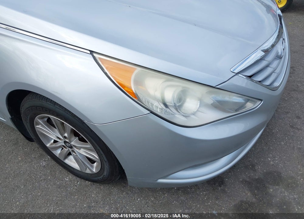2013 HYUNDAI SONATA VIN: 5NPEB4AC1DH664669