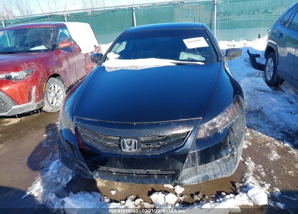 2012 HONDA ACCORD VIN: 1HGCS2B82CA011524